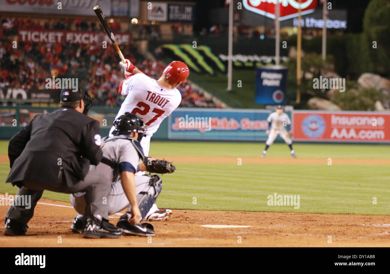 426,530 Los Angeles Angels Of Anaheim Photos & High Res Pictures - Getty  Images