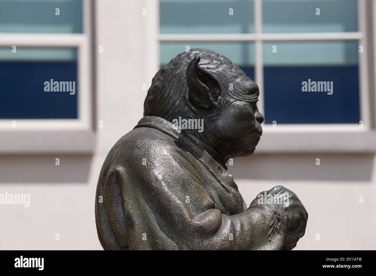 Yoda Statue Fotos e Imágenes de stock Alamy