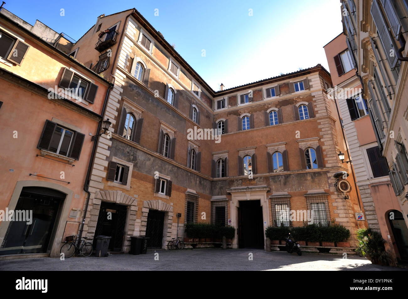 Palazzo ricci roma fotografías e imágenes de alta resolución Alamy