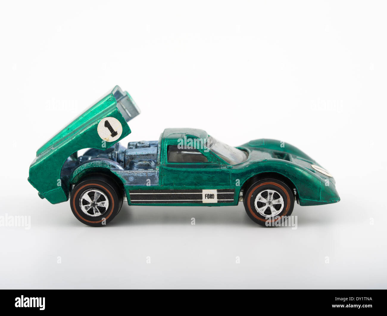 Ford verde J-Car , Hot Wheels die-cast coches de juguete de Mattel 1968 con  pintura Spectraflame Fotografía de stock - Alamy