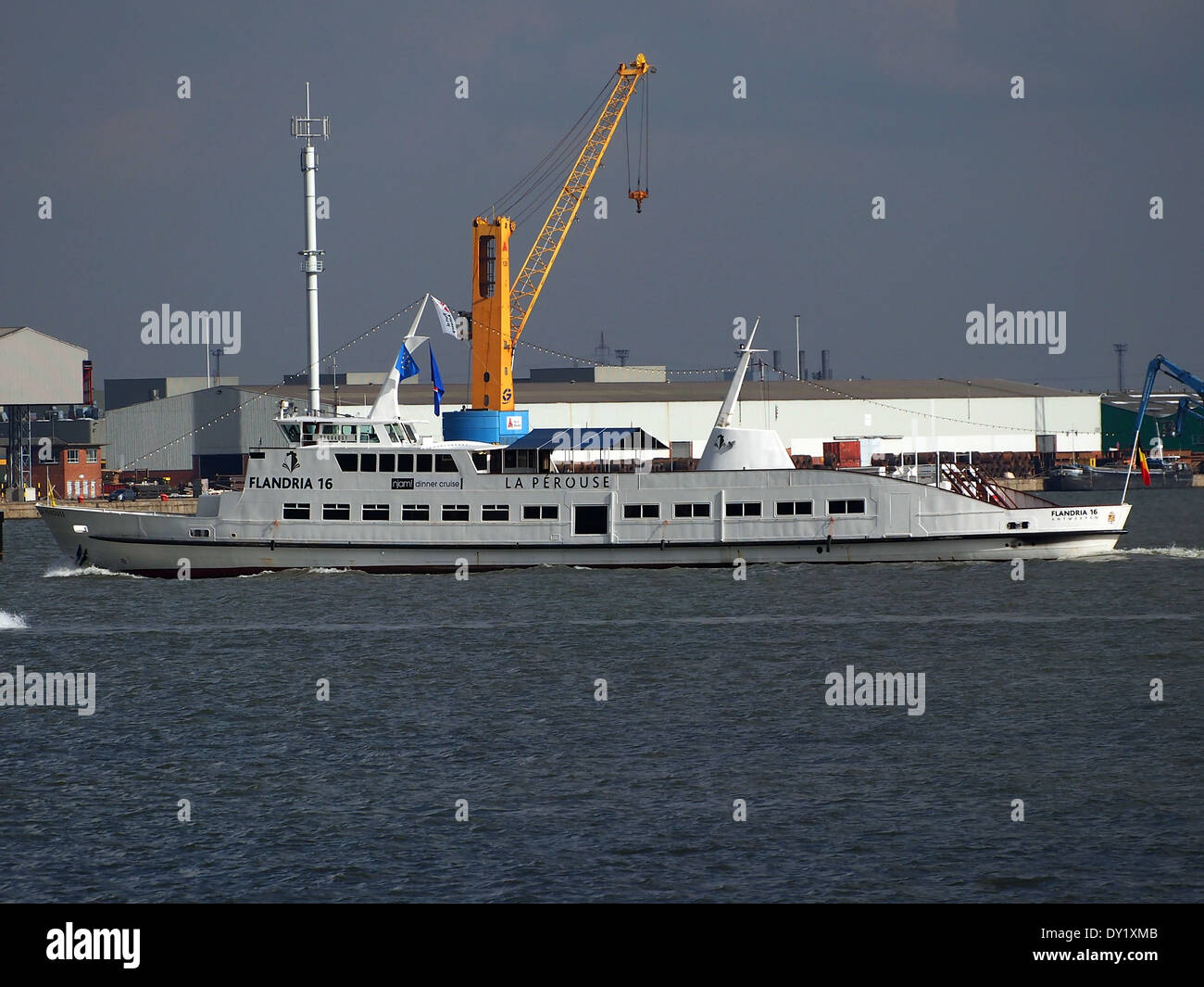 Flandria 16 - ENI - OMI 7736995 06004057 en el puerto de Amberes, pic3 Foto de stock