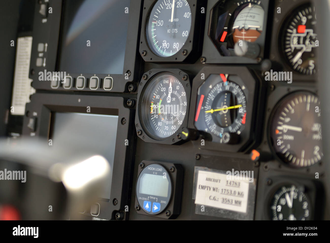 Cockpit instrument panel Fotos e Imágenes de stock - Alamy