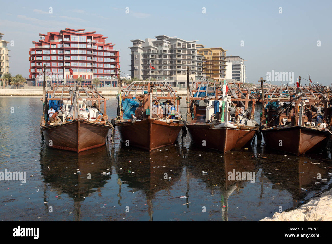 Puerto de bahrein fotografías e imágenes de alta resolución - Alamy