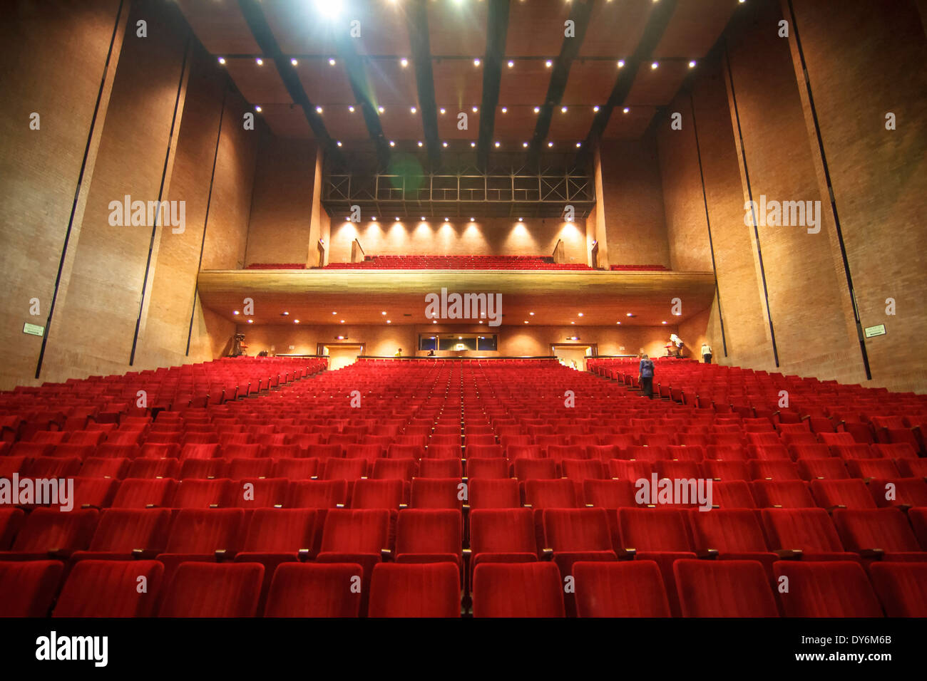 Teatro metropolitano fotografías e imágenes de alta resolución - Alamy