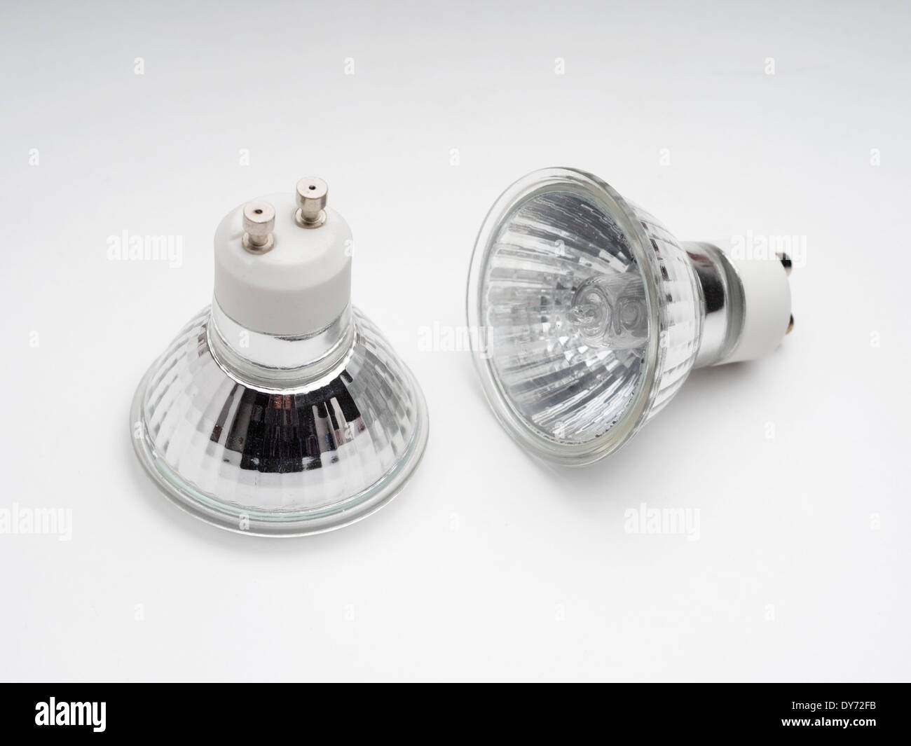 Lámparas halógenas fotografías e imágenes de alta resolución - Alamy