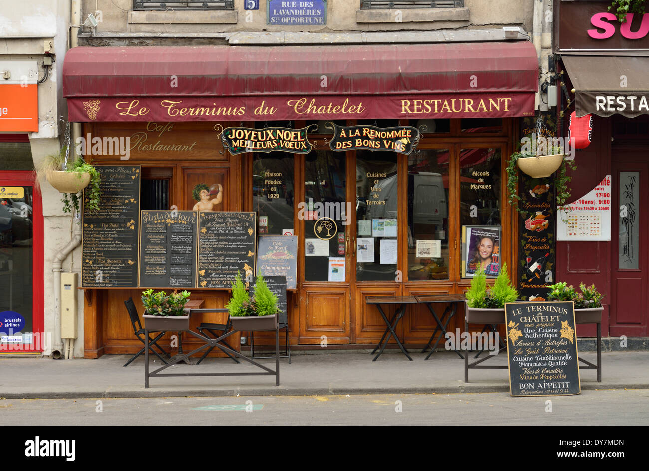 Restaurante, 4th Arrondissement, París, Francia Foto de stock