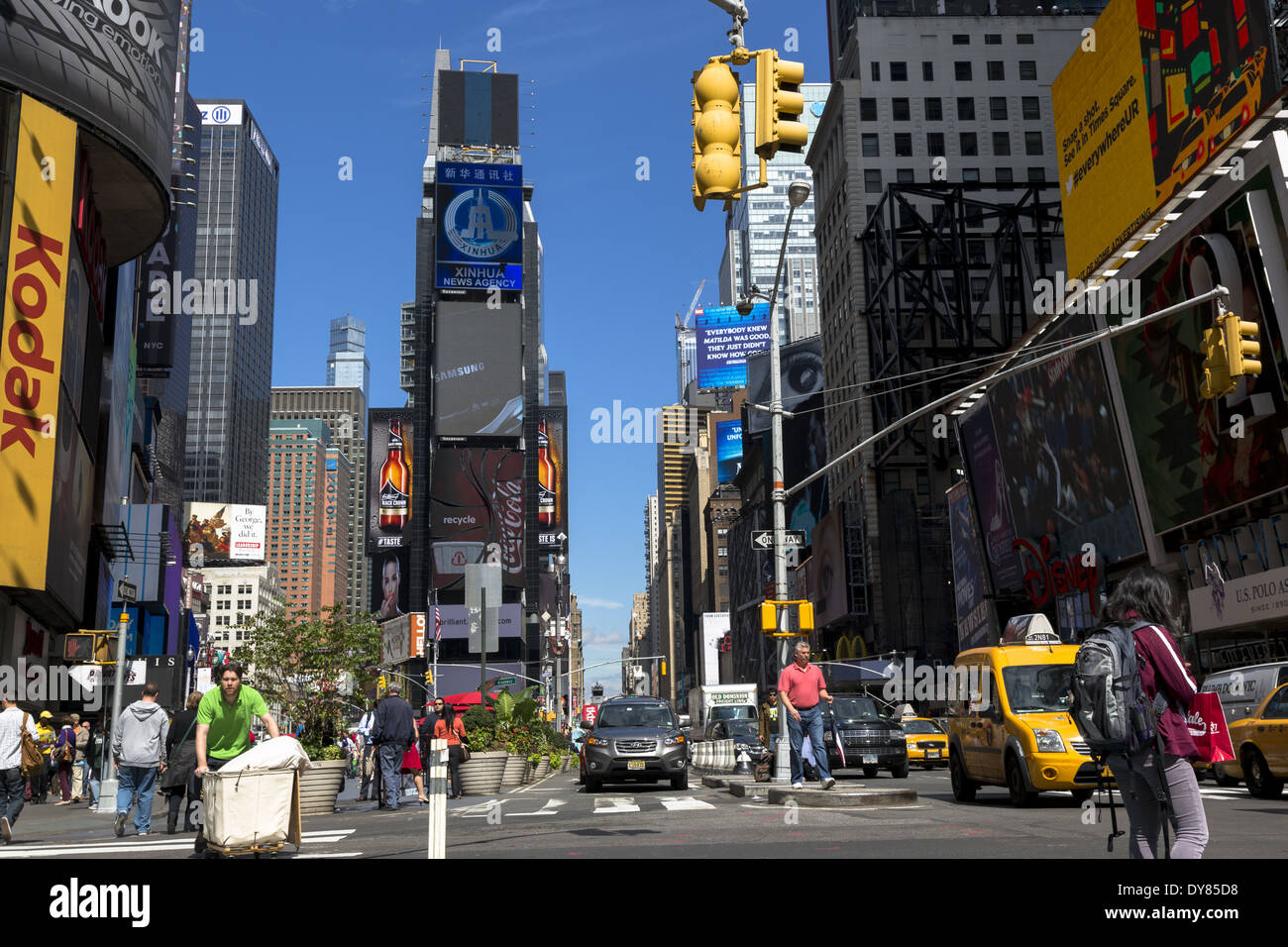 Nueva York escena en la calle Broadway y la séptima avenida, zona de Times Square Foto de stock