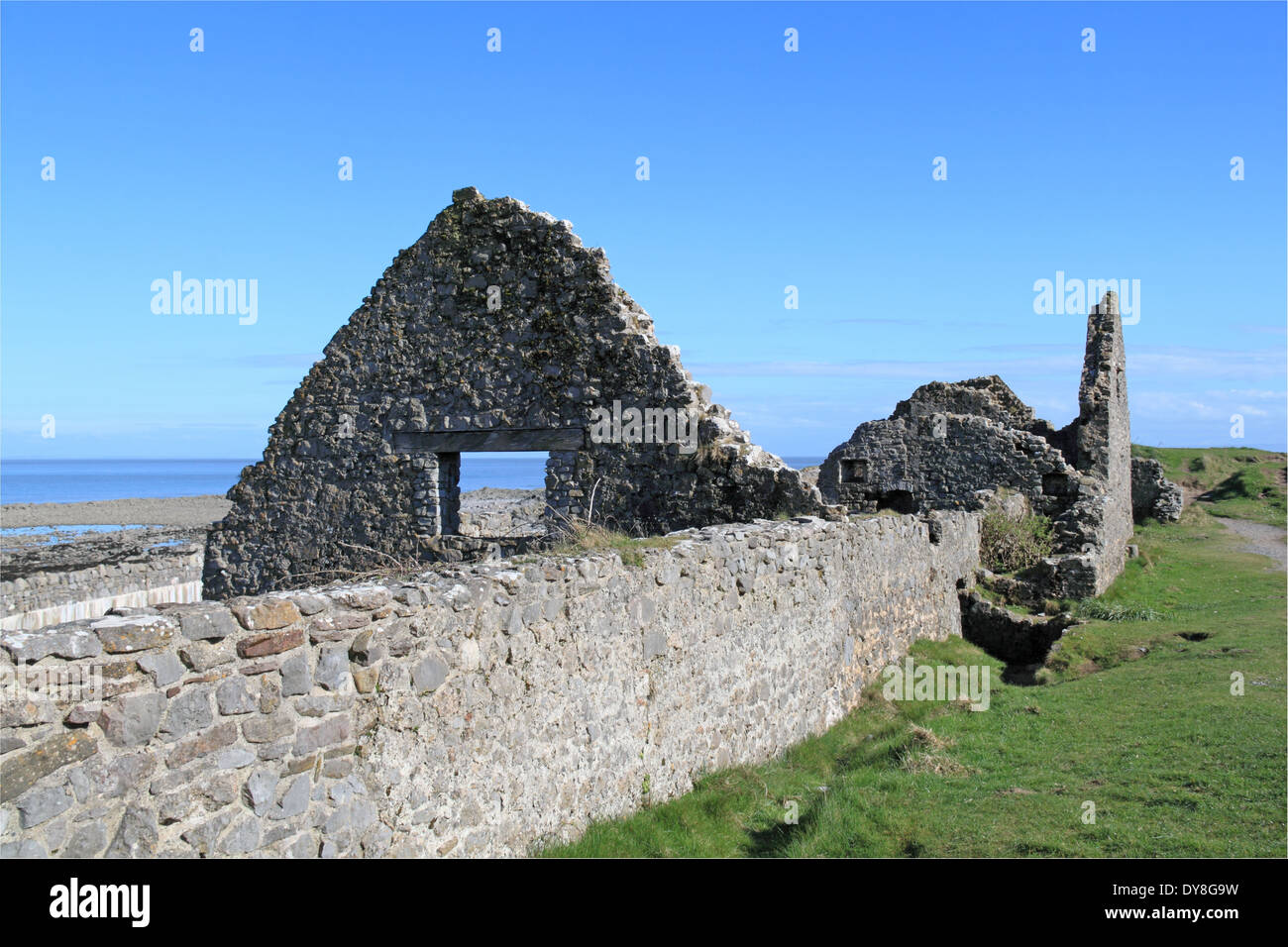 Ruinas del Salthouse, Port Eynon Point, la Península de Gower, Gales, Gran Bretaña, Reino Unido, UK, Europa Foto de stock