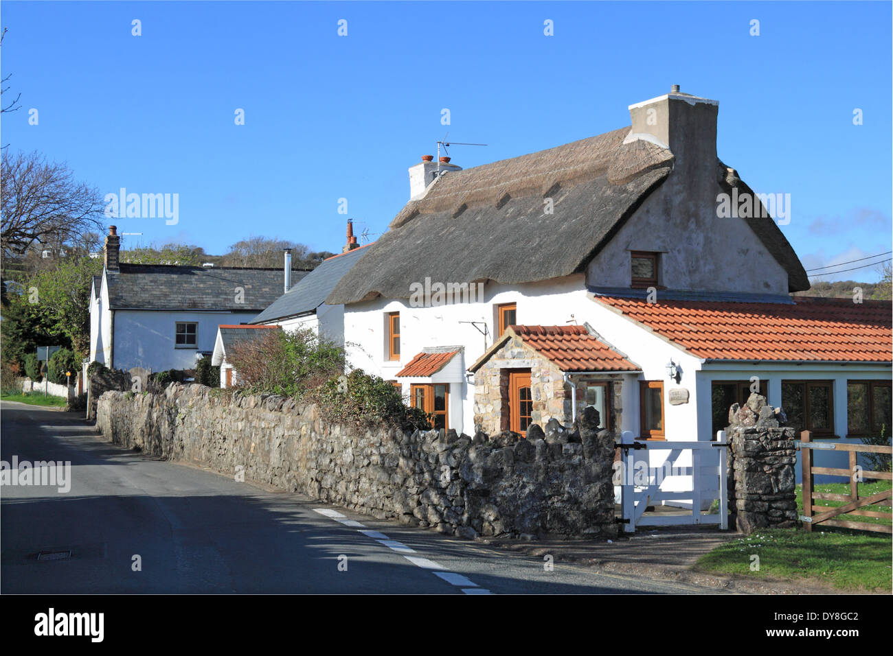 Casita con techo de paja en Port Eynon, la Península de Gower, Gales, Gran Bretaña, Reino Unido, UK, Europa Foto de stock