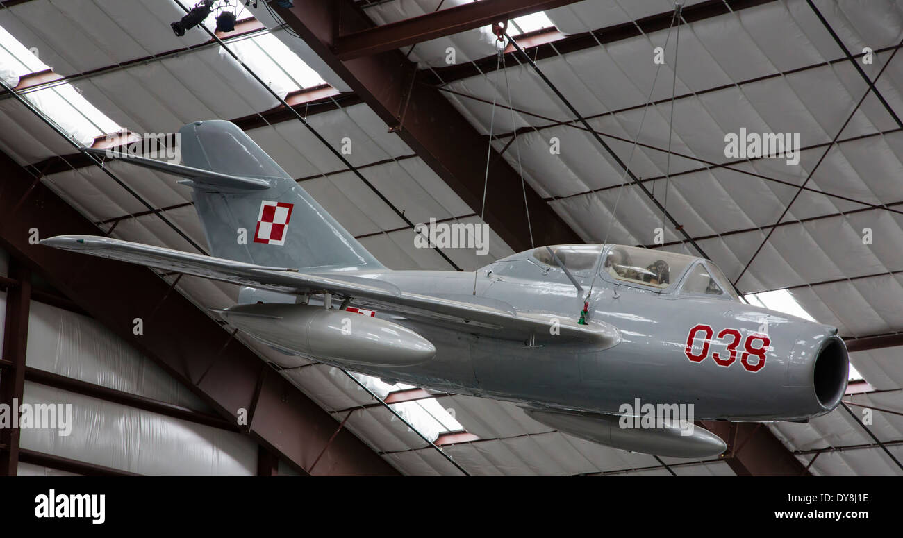 Ee.Uu., Arizona, Tucson, el Museo Pima del Aire y el espacio, Mikoyan-Gurevich MiG-15 "Fagot", jet fighter. Foto de stock