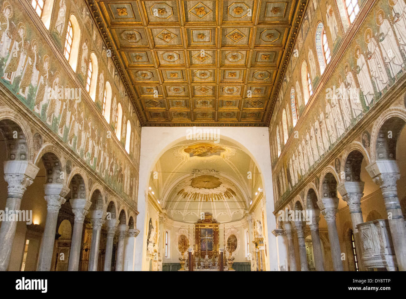 La Basílica de San Apolinar Nuevo,