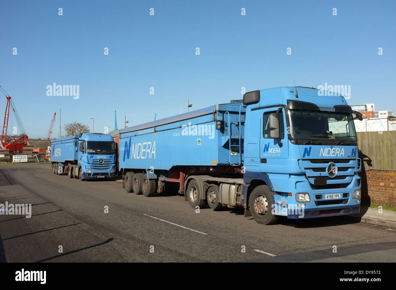Camiones del reino unido fotografías e imágenes de alta resolución - Alamy