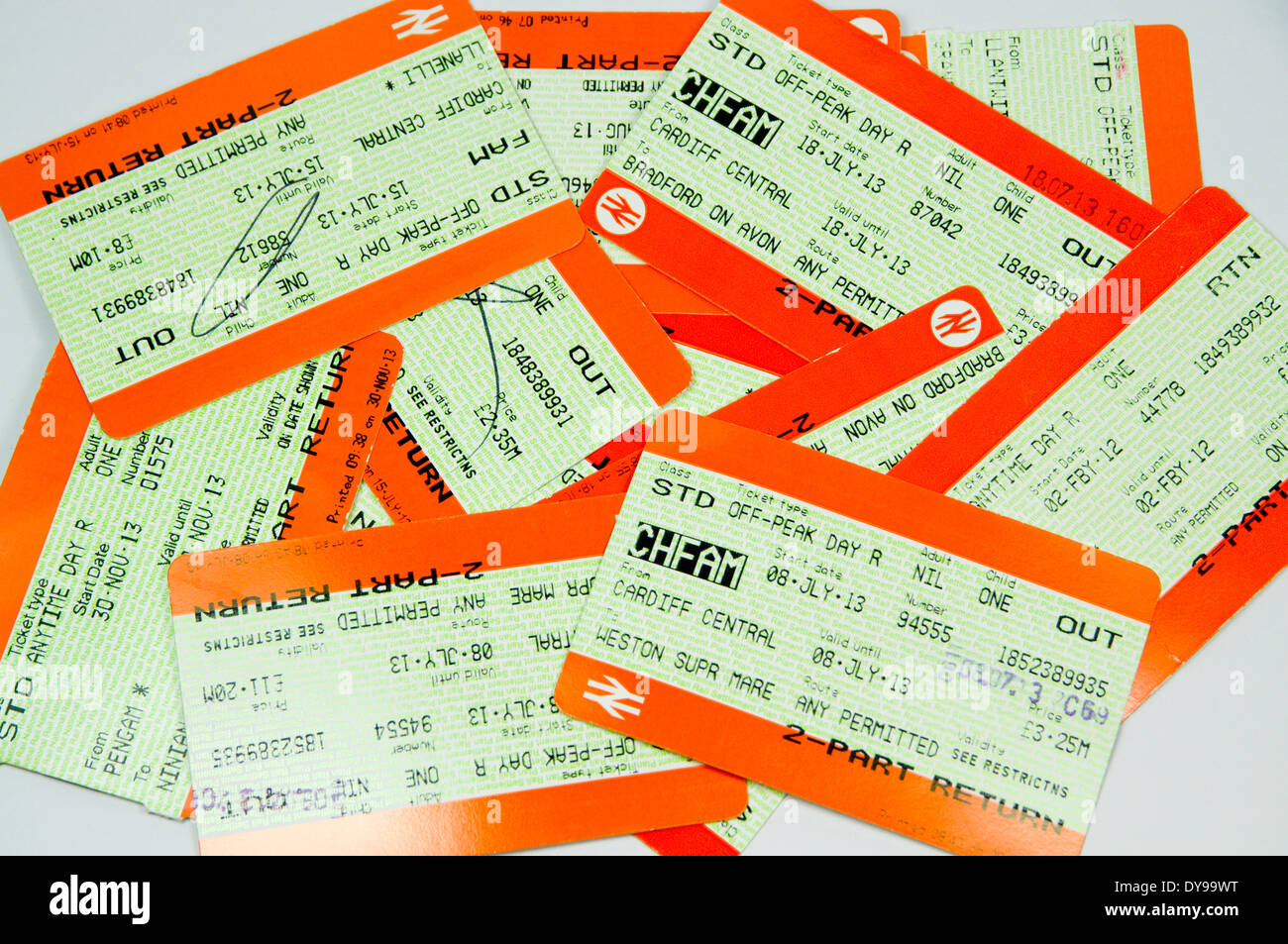 Montón de billetes de tren Foto de stock