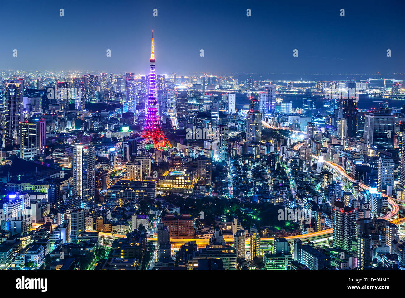Tokio, Japón el horizonte de la ciudad con la Torre de Tokio 'Diamond Velo  de iluminación Fotografía de stock - Alamy