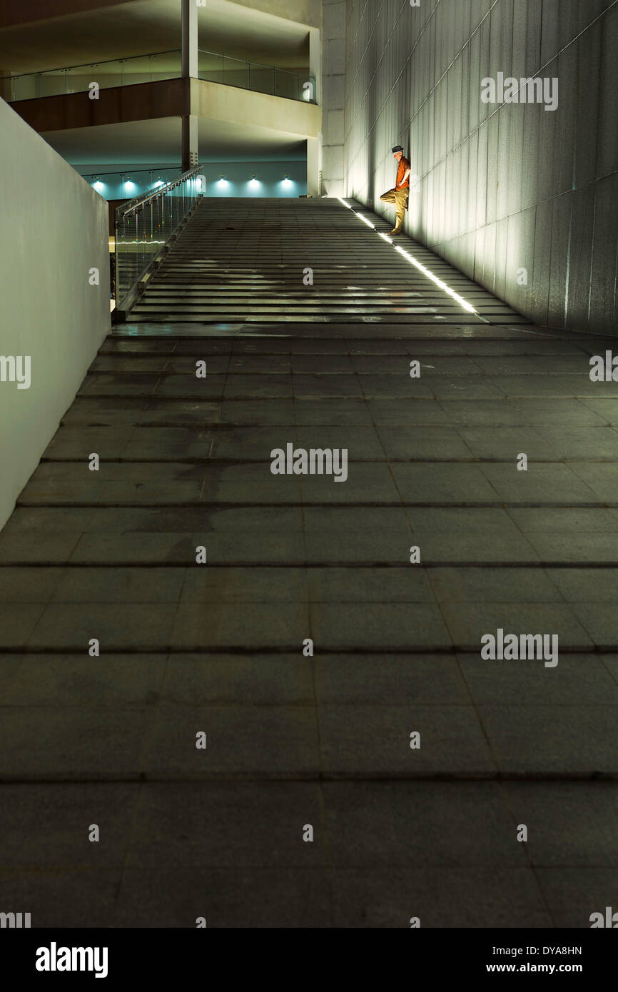Reflexiones nocturnas fotografías e imágenes de alta resolución - Alamy