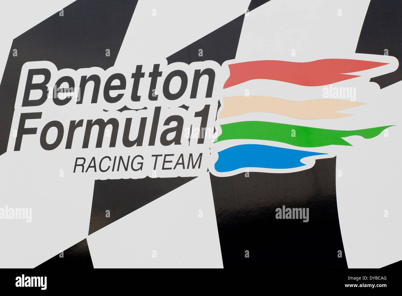 Benetton Formula 1 Team Logo sobre una bandera design Fotografía de stock -  Alamy