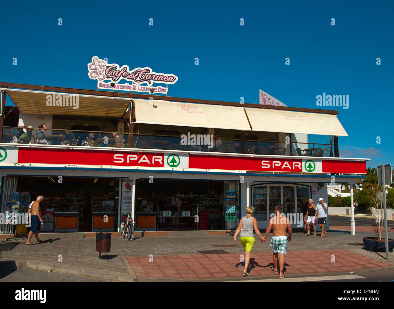 Supermercado Spar, Avenida de las playas, la calle principal de Puerto del  Carmen, Lanzarote, Islas Canarias, España, Europa Fotografía de stock -  Alamy