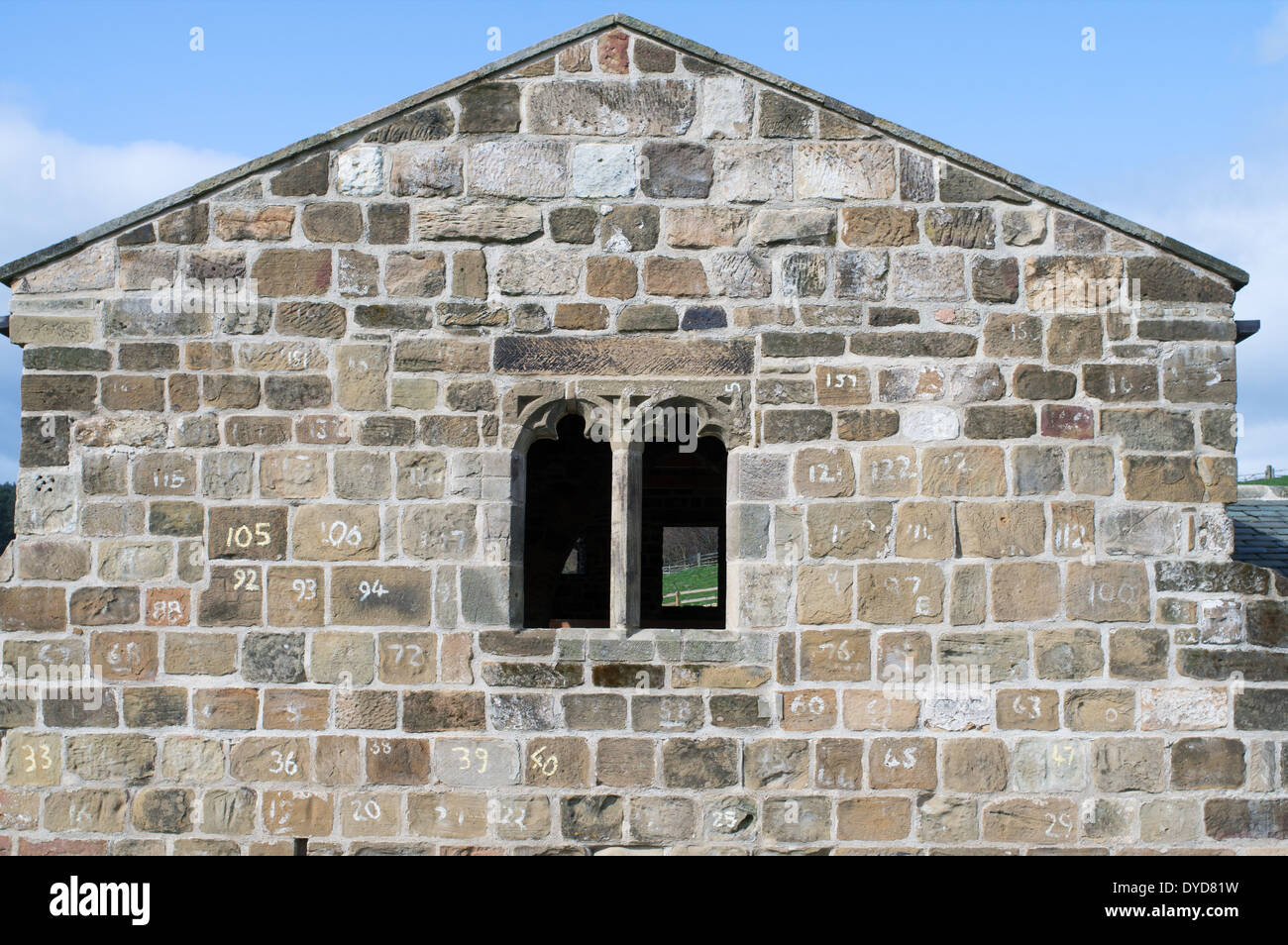 La reconstrucción de la iglesia en Eston Beamish Museum muestra que cada piedra ha sido numerados, al noreste de Inglaterra Foto de stock