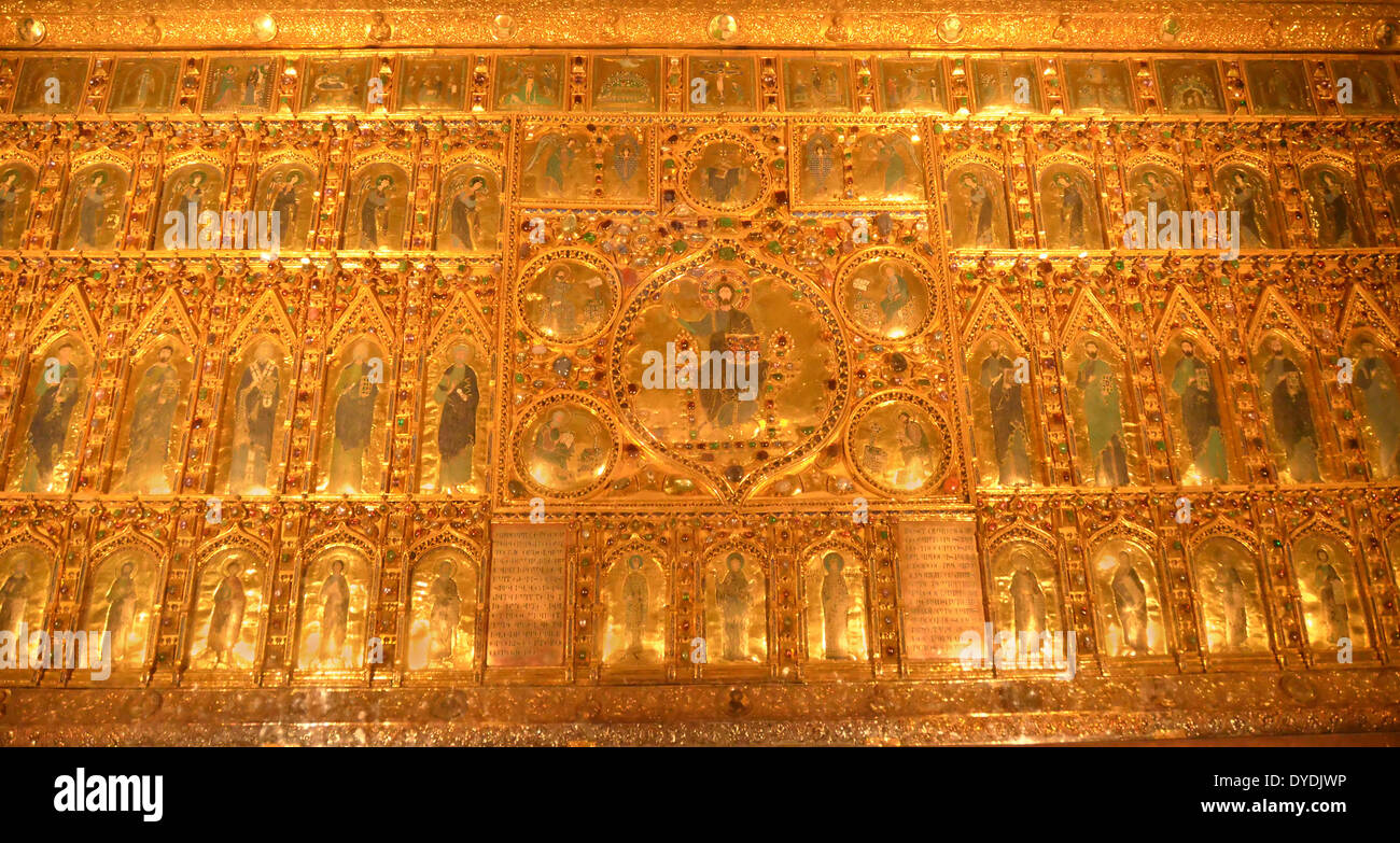 Joyas de oro del tesoro inestimable pala d'Oro, retablo arte pala d'oro, piedras preciosas a la basílica de San Marcos Venecia Italia oro puro bul Foto de stock
