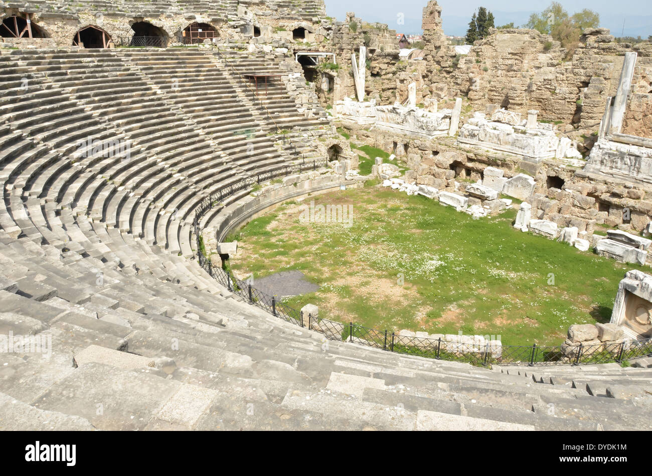 Turquia Italia Europa Agora Griega Romana Ciudad Arqueologia Arquitectura Antiguedad Columnas Antiguas Ruinas Restos De Anatolia Lateral Fotografia De Stock Alamy