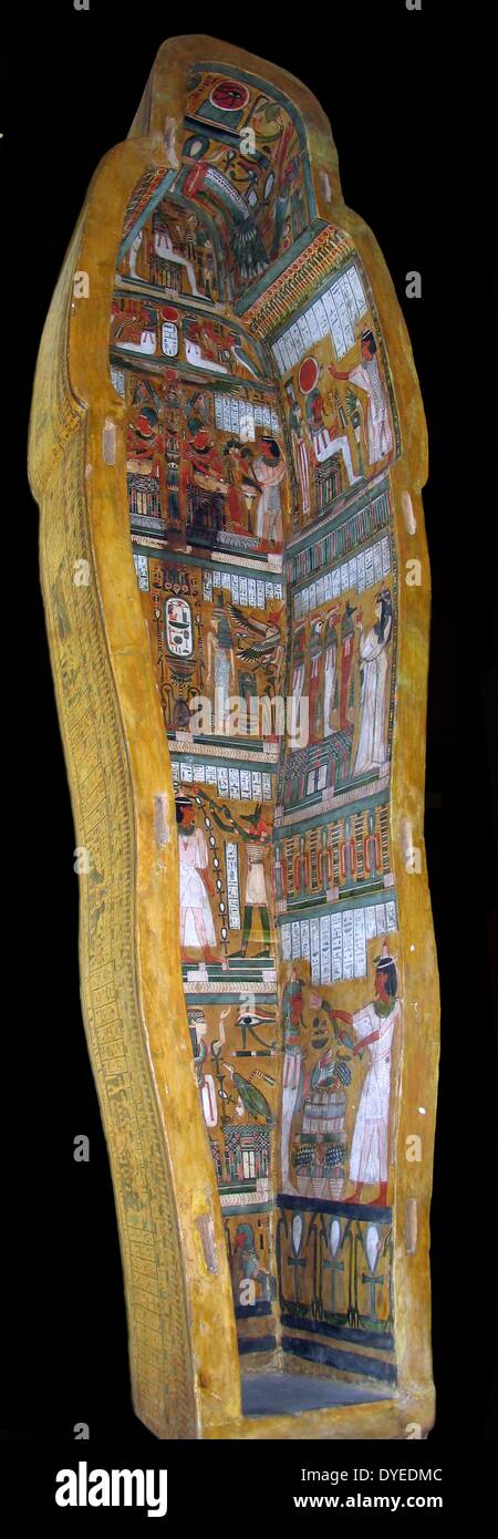 Ataúd del depósito de Imenemipet Sacerdote de Amun 1069 B.C. Foto de stock