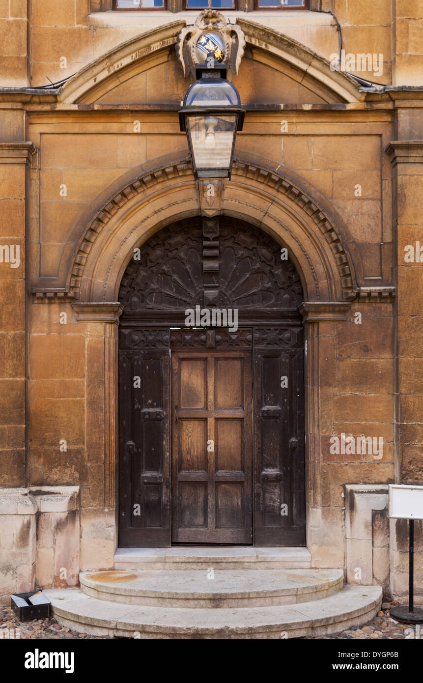 Entrada a Clare College Foto de stock