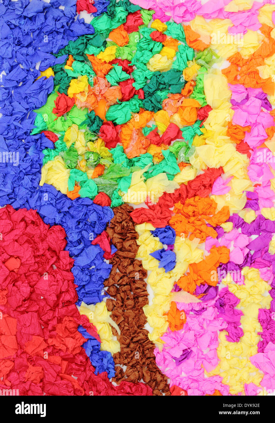 Crape papel decoración, colorido árbol hizo â€'â€'por un niño Foto de stock