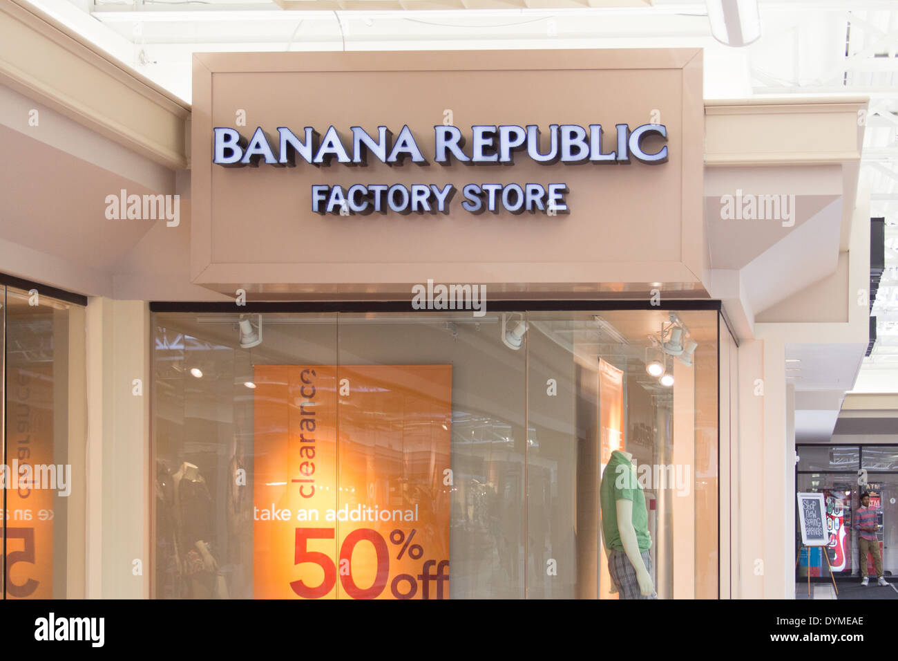 Banana Republic Factory Store Fotografía de stock - Alamy