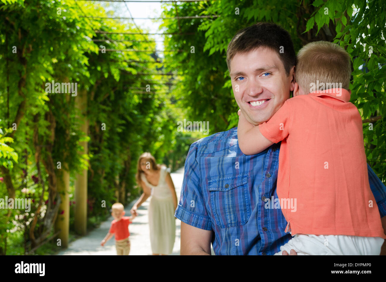 Un padre amoroso fotografías e imágenes de alta resolución - Alamy