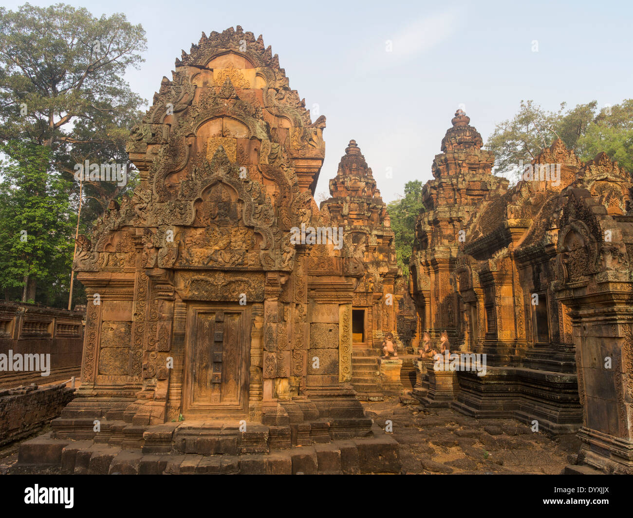 Banteay Srei templo hindú dedicado a Shiva. En Siem Reap, Camboya Foto de stock