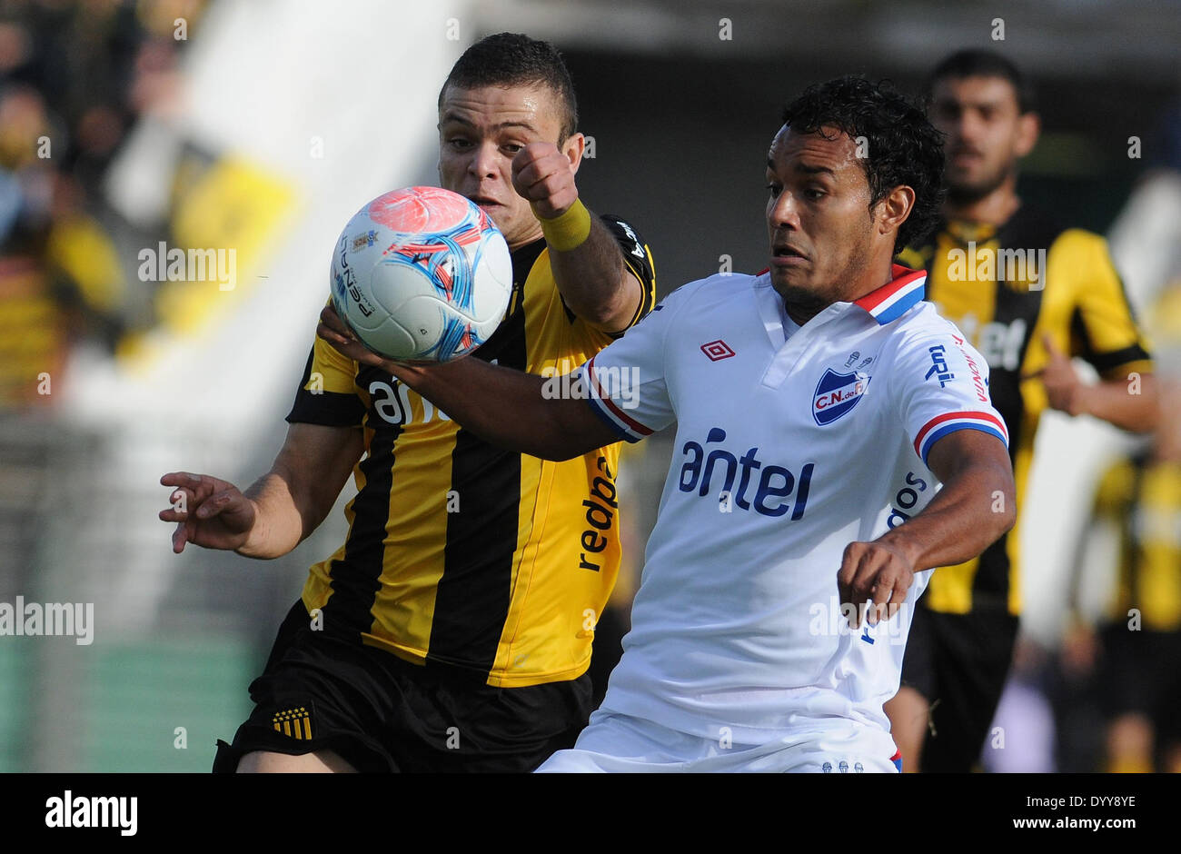 Torneo Clausura 2014 - Danubio FC vs Racing Club Montevideo-Uruguay 19 de  Abril del 2014 en