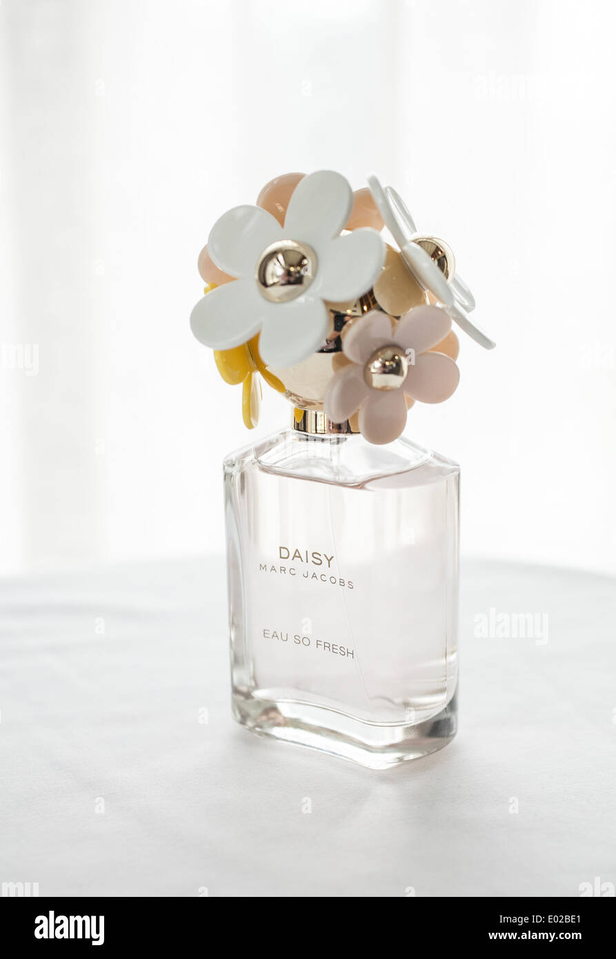 Perfume Daisy de Marc Jacobs Fotografía de stock - Alamy