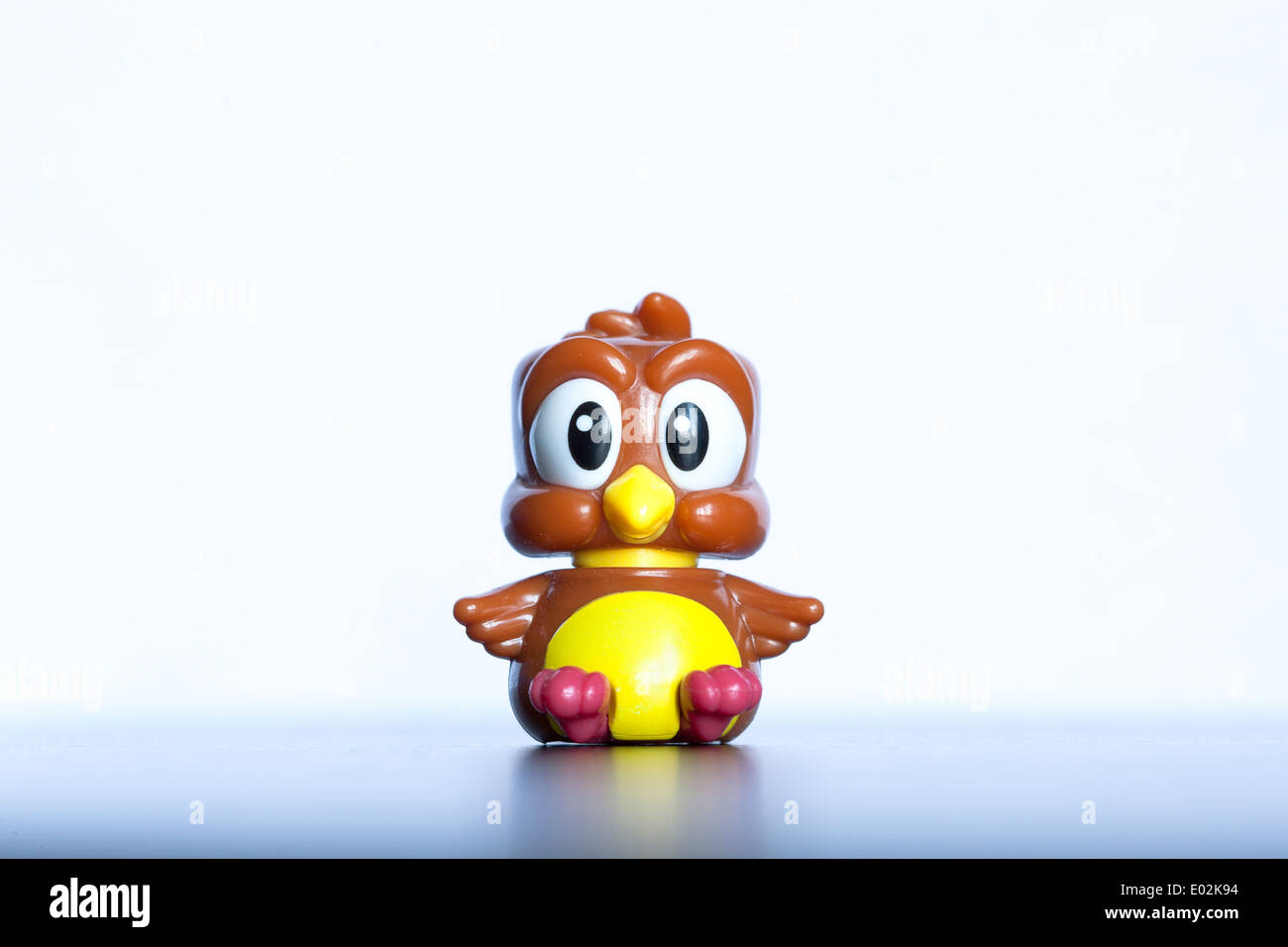 Pájaro de juguete fotografías e imágenes de alta resolución - Alamy