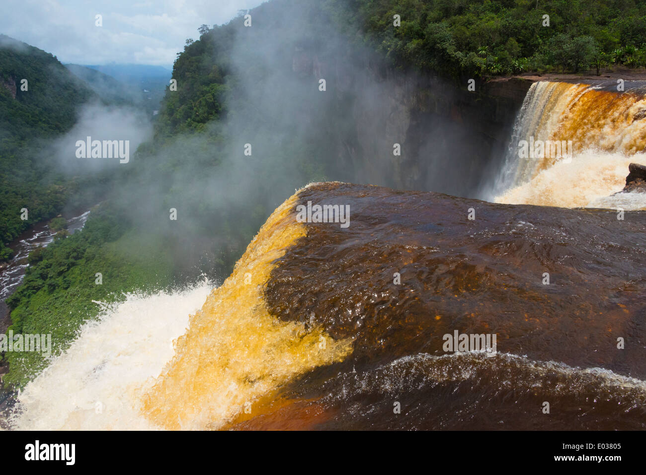 Las cataratas de Kaieteur, Guyana Foto de stock