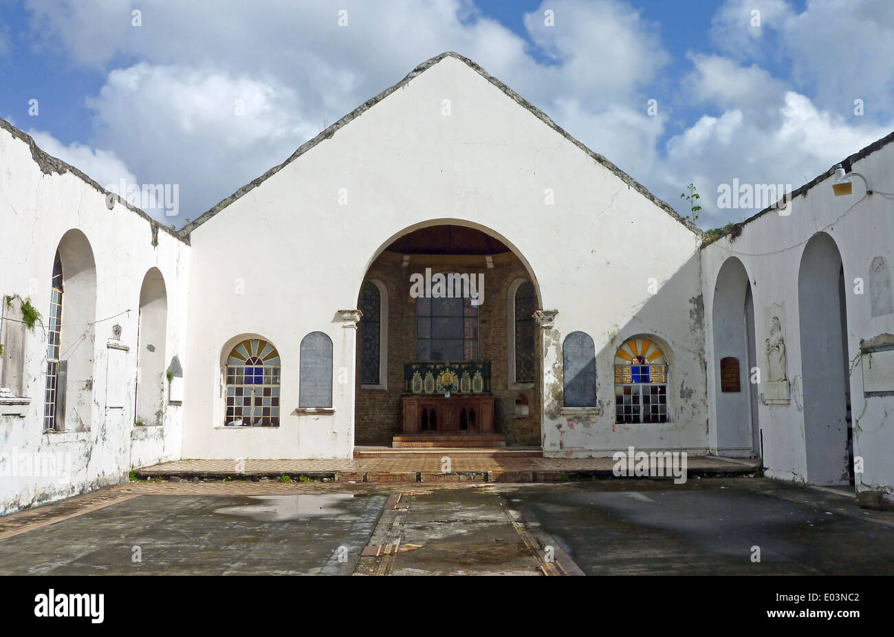 La ruina de la Iglesia Anglicana de Saint Georges. La iglesia fue destruida durante el huracán Iván. Granada, Caribe. Foto de stock
