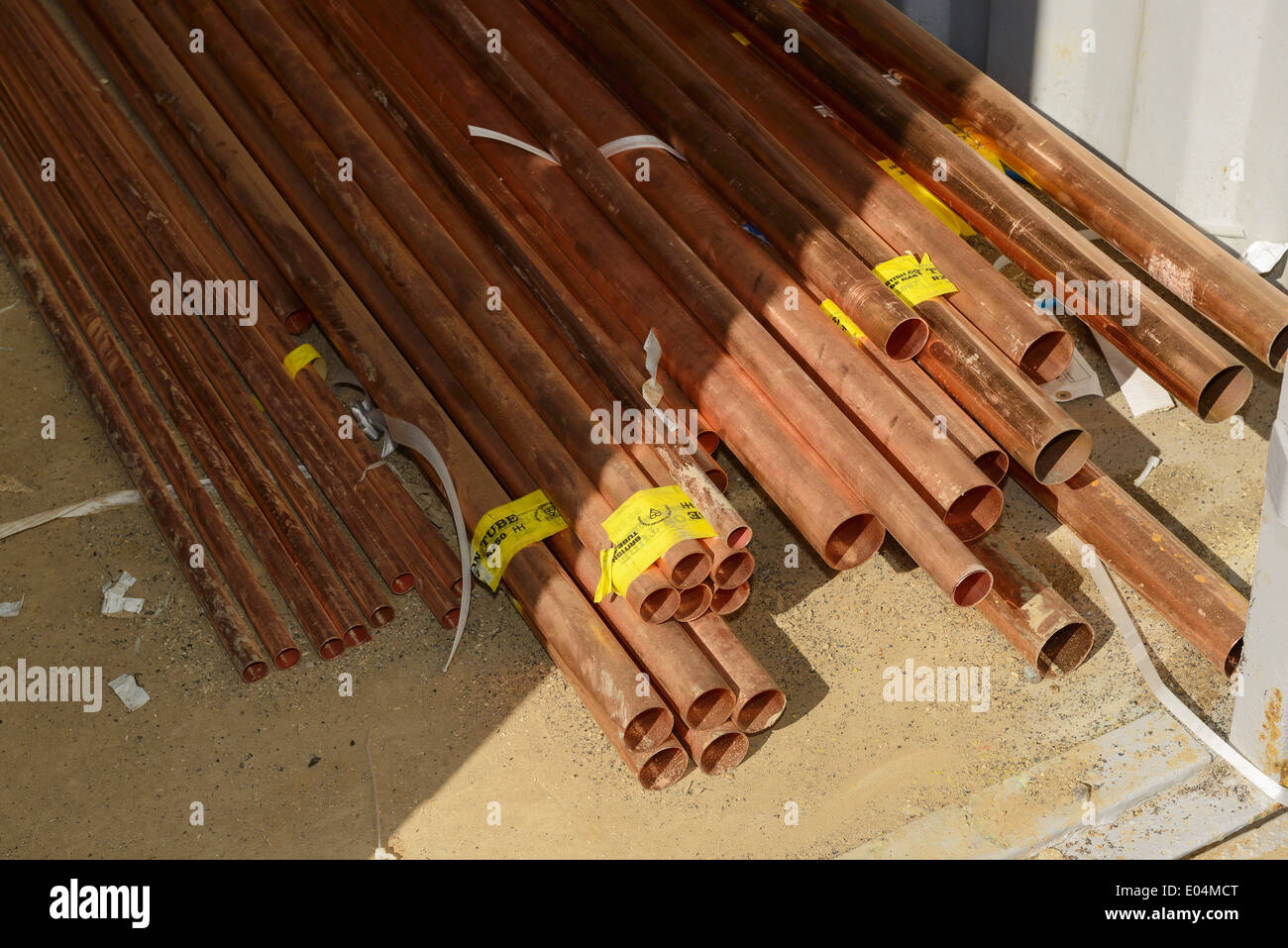 Longitudes de tubo de cobre Foto de stock