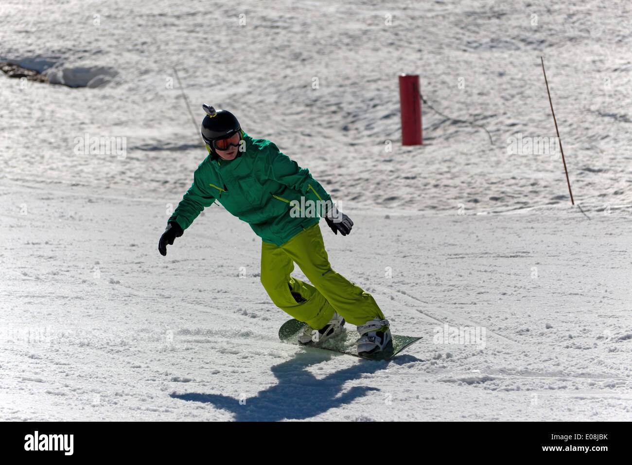 Embarque de esquí en la estación alpina de Les Gets Foto de stock