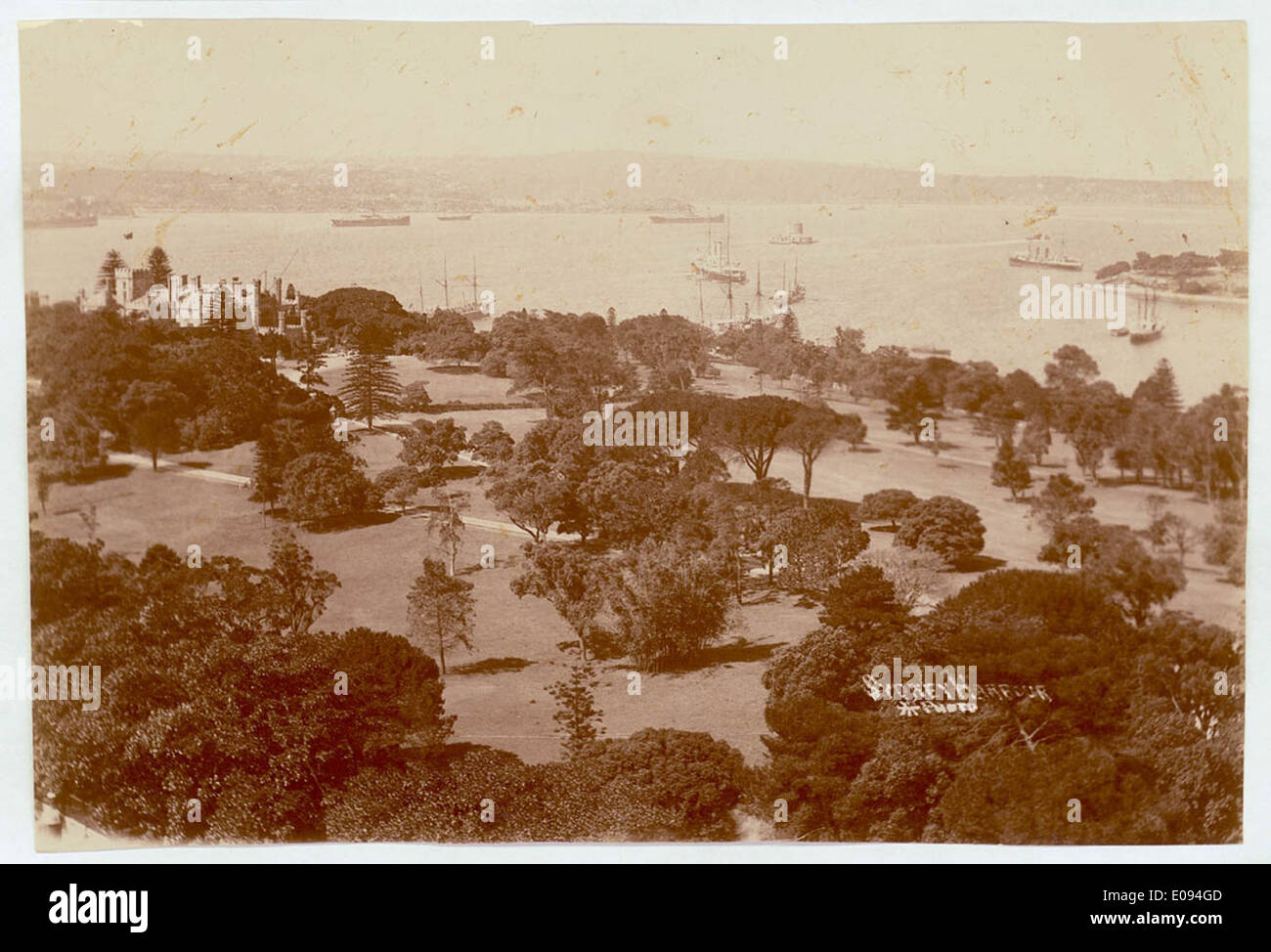 Sydney Harbour [incluidos los Jardines Botánicos, la Casa de Gobierno y Fort Denison], c. 1900-1910, Estrella Photographic Co. Foto de stock