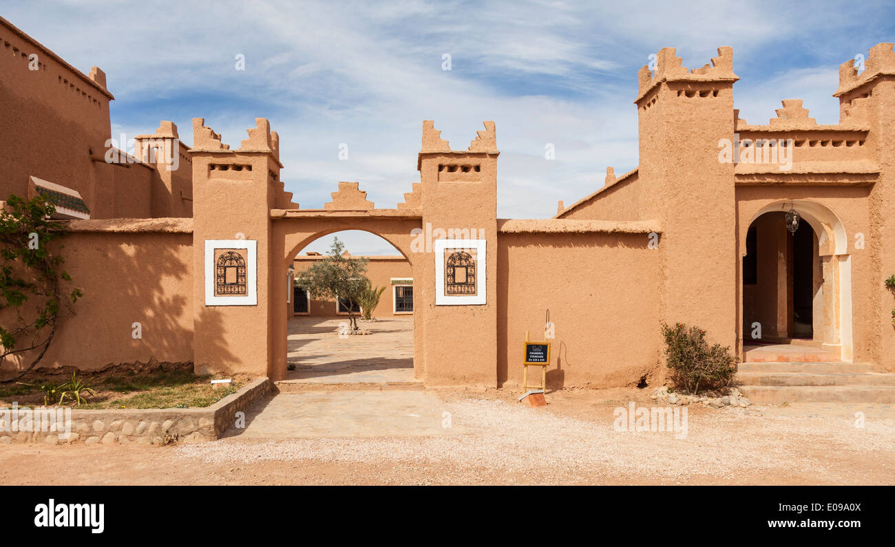 Parte de Kazbah Tizzarouine, una casa de huéspedes en Boulmane dades, de Souss-Massa-Drâa, Marruecos, Norte de África. Foto de stock