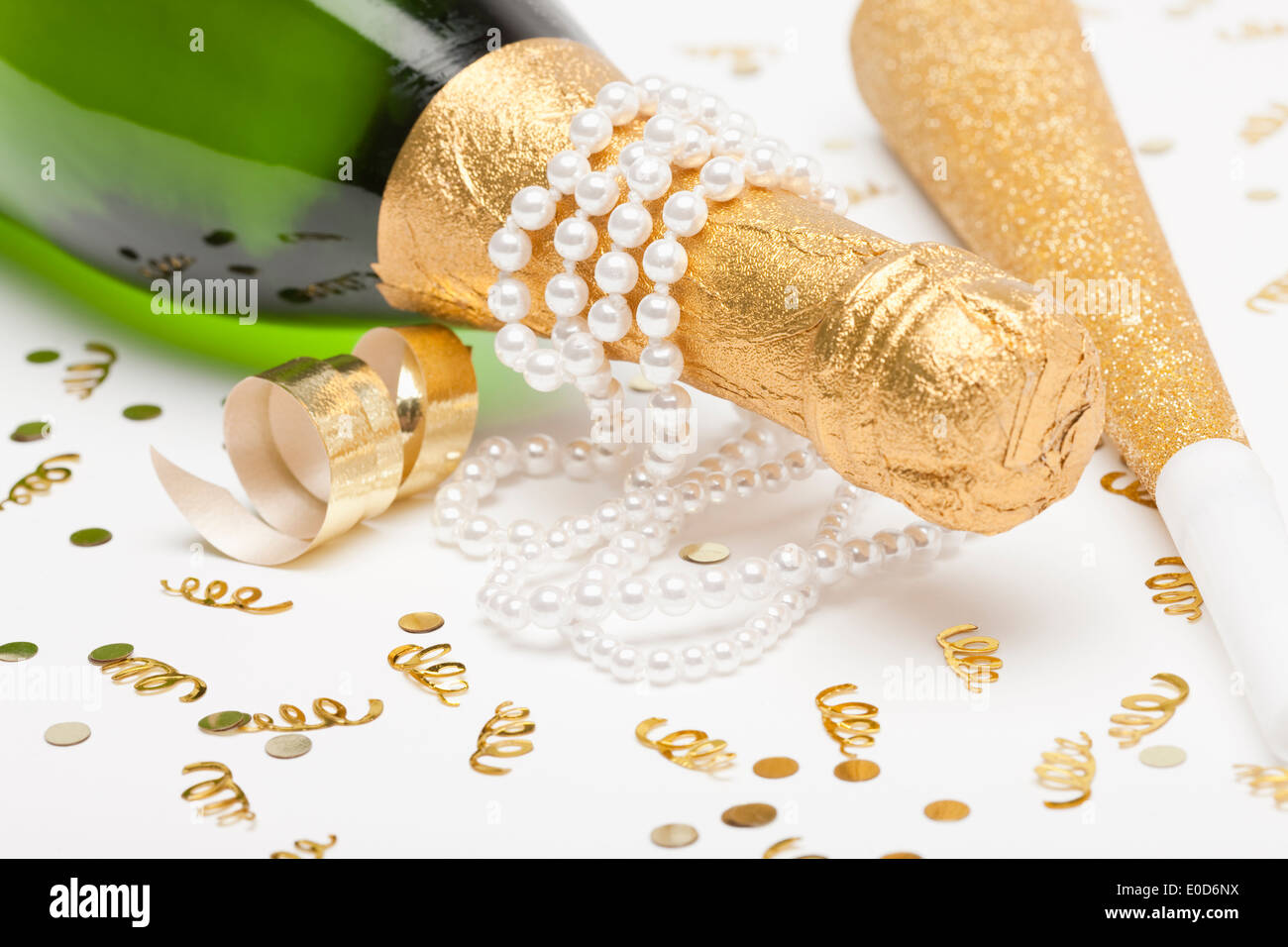 Champagne pearls fotografías e imágenes de alta resolución - Alamy