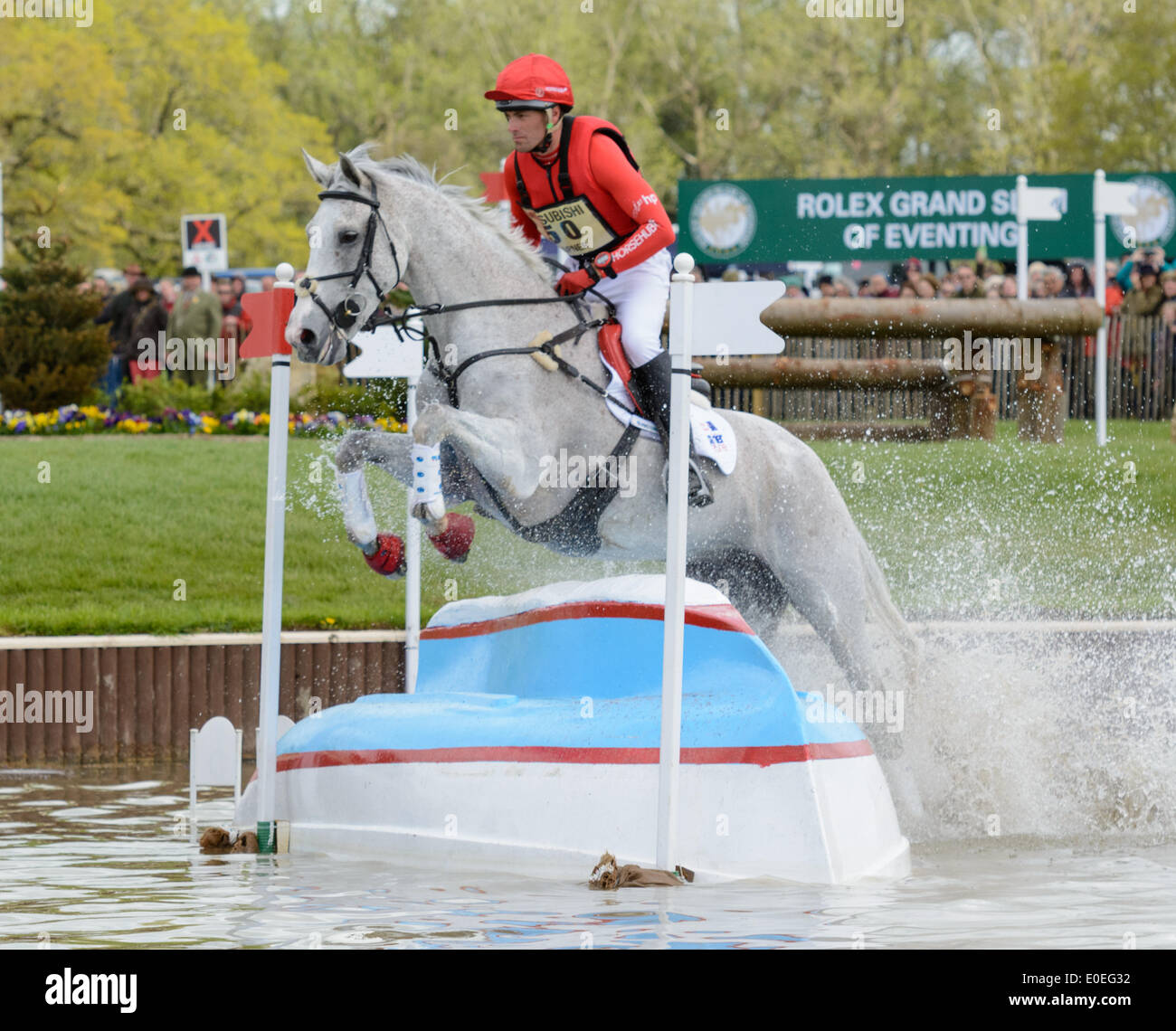 Badminton House, Gloucestershire, el 10 de mayo de 2014. Pablo Tapner y KILRONAN - fase de Cross Country, Mitsubishi Motors Badminton Horse Trials. Crédito: Nico Morgan/Alamy Live News Foto de stock