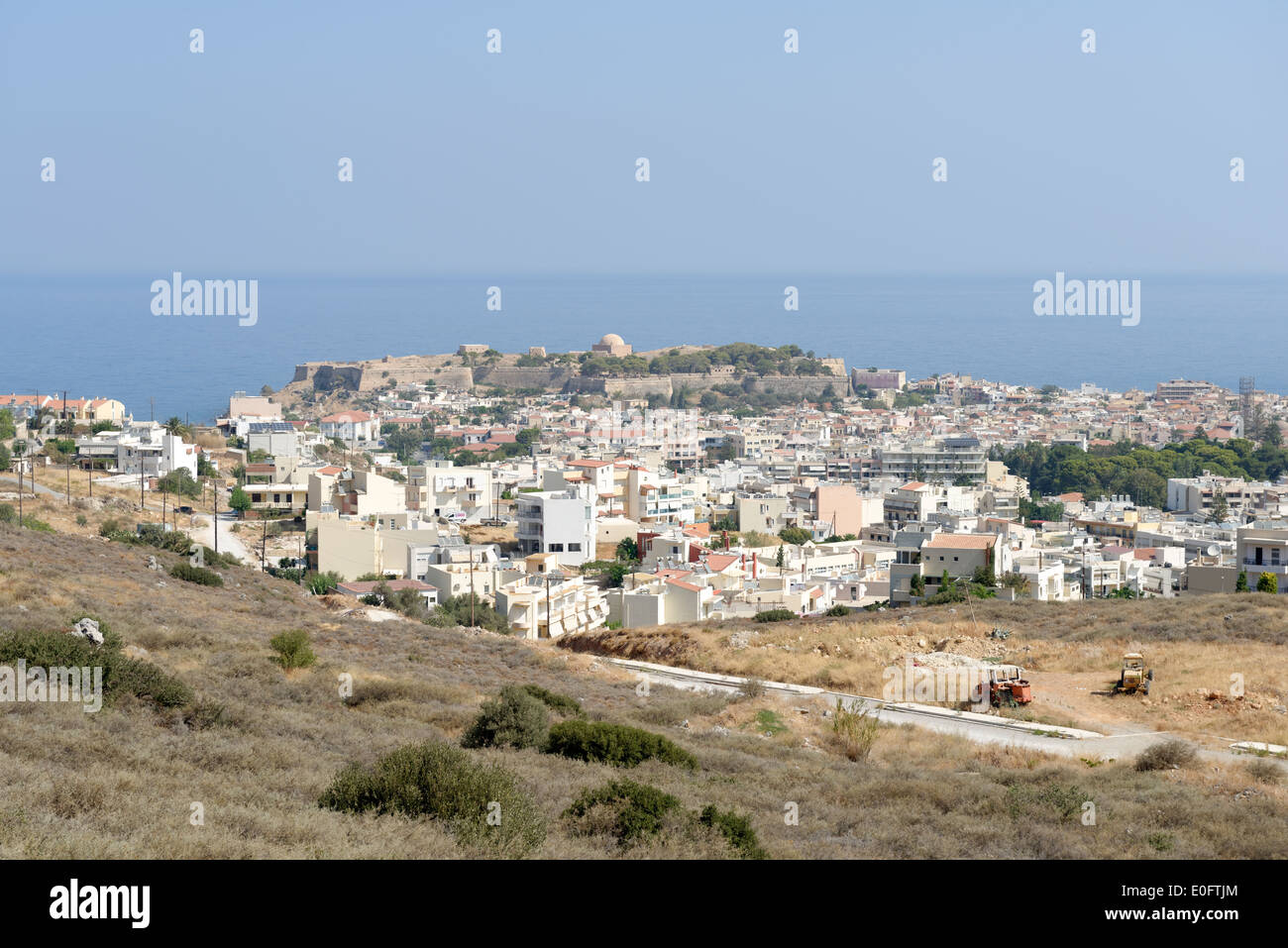 Vista panorámica de la ciudad de Rethymnon, la tercera ciudad más grande de la isla griega de Creta. Foto de stock