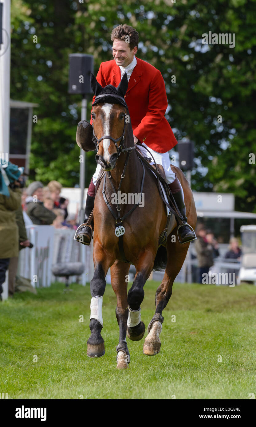 Badminton House, Gloucestershire, el 11 de mayo de 2014. Harry Meade y salvaje LONE - Mitsubishi Motors Badminton Horse Trials 2014 Foto de stock