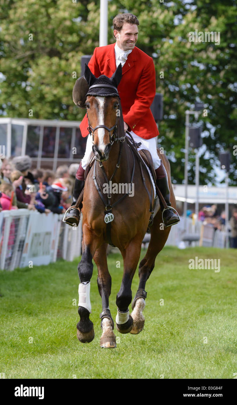 Badminton House, Gloucestershire, el 11 de mayo de 2014. Harry Meade y salvaje LONE - Mitsubishi Motors Badminton Horse Trials 2014 Foto de stock