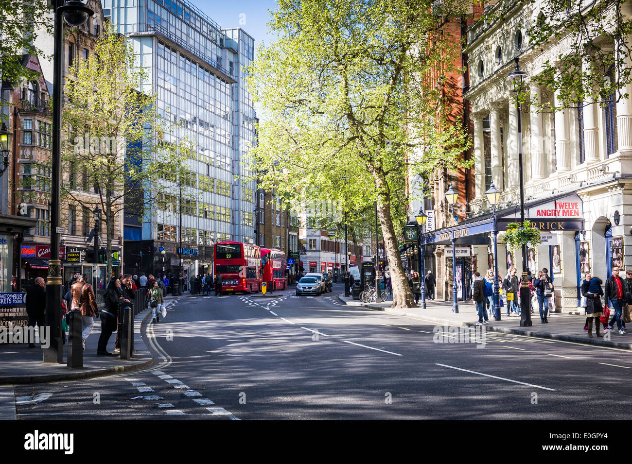 Una escena de una calle de Londres. Foto de stock