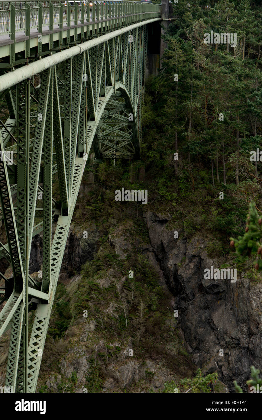 Parte inferior del engaño pase el puente, el engaño pasar State Park, Estado de Washington, EE.UU. Foto de stock