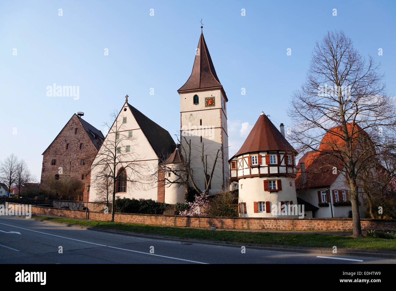 Deutschland, Baden-Württemberg, Merklingen (Weil der Stadt), Kirchenburg, Häuser Foto de stock