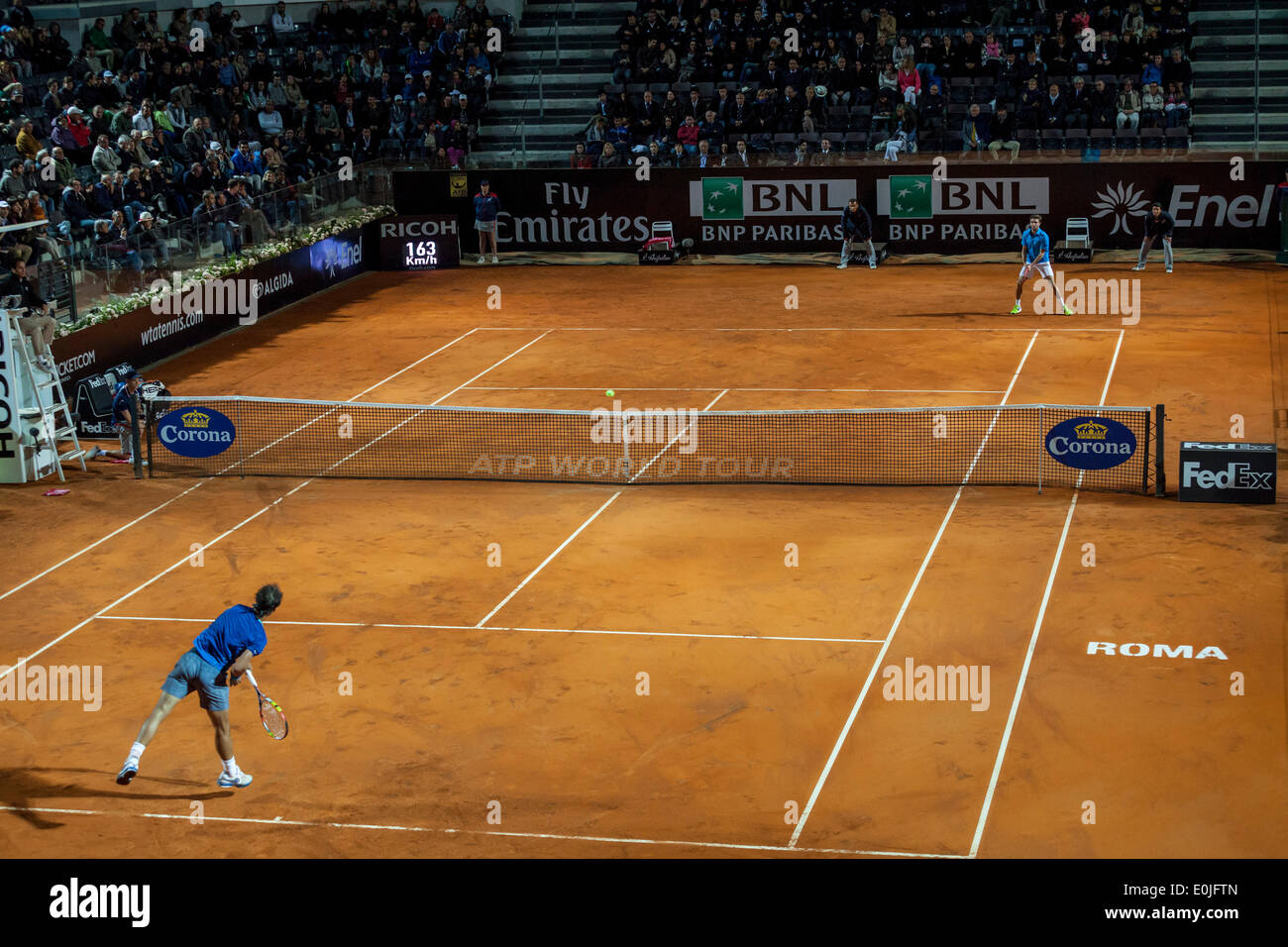 Roma, Italia. 14 de mayo de 2014. Rafael Nadal vs Gilles Simon en Roma International Masters de tenis Foto de stock