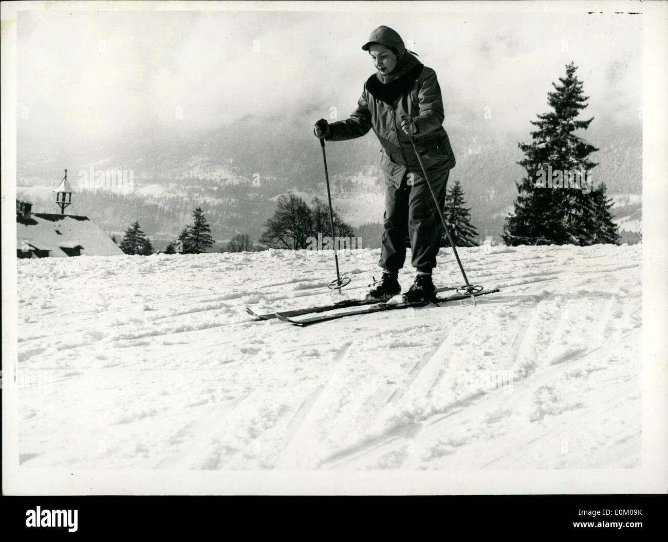 Enero 01, 1953 - S.H.A.P.E. Comandante de vacaciones en Garmisch General Ridgway va Ski-Ing: General Ridgway, Comandante Supremo de Foto de stock