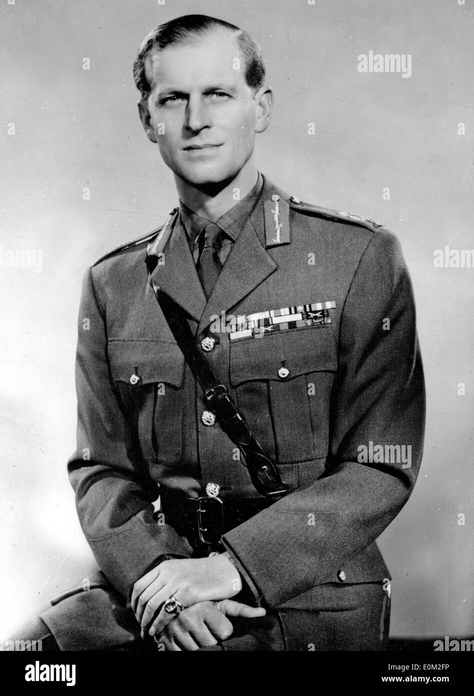 El príncipe Felipe en uniforme de Mariscal de Campo del Ejército Foto de stock